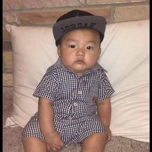 Meet your Posher, Akitah